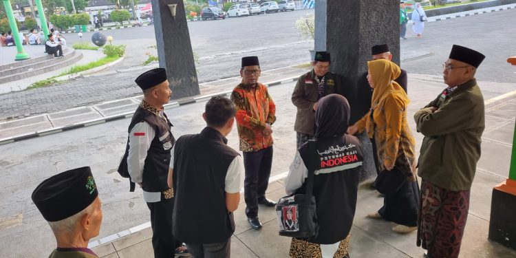 Calon Jamaah Haji Kloter 37 Tiba Di Embarkasi Solo
