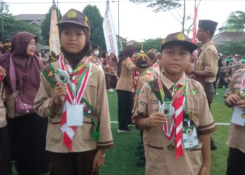 Kaisya Siswi MI Islamiyah Besani Raih Perak Di Engle Scout Award Jawa Tengah