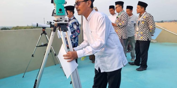 Hilal Tak Nampak di Langit Batang