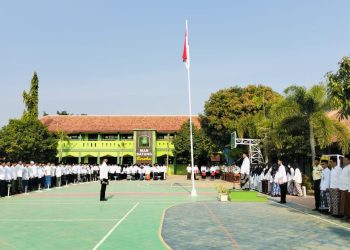 MAN Batang Gelar Upacara Hari Santri