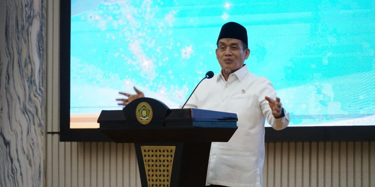 Wamenag Dukung Budaya Saling Memberi Saat Lebaran, Tolak Aksi Paksa Minta THR