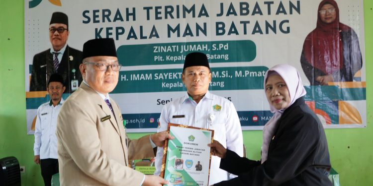 Estafet Kepemimpinan Baru di MAN Batang