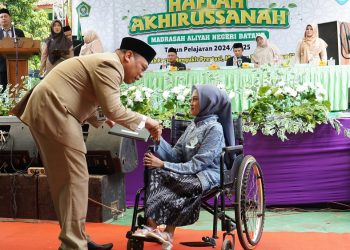 MAN Batang Lepas Lulusan dengan Pesan Penuh Makna