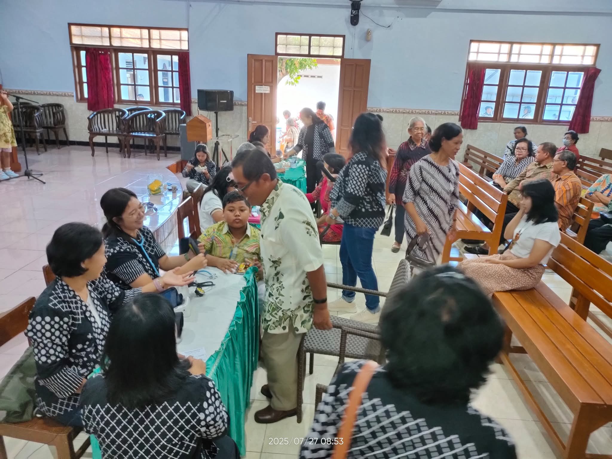 Gereja Kristen Jawa Batang Gelar Cek Kesehatan Gratis