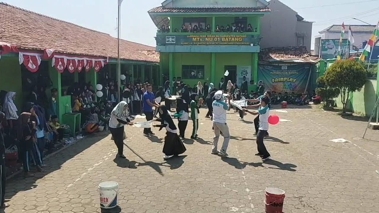 MTs NU 01 Batang Meriahkan HUT RI ke-80 dengan Lomba Pitulasan