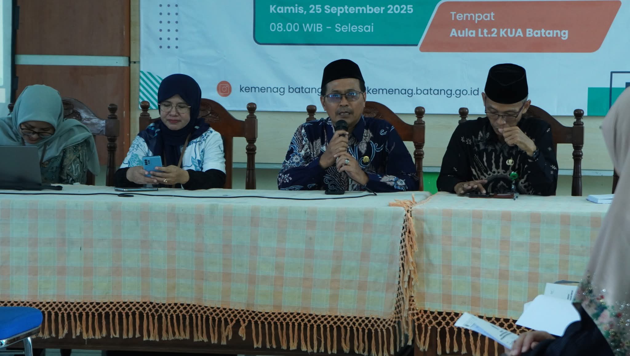 Tekan Konflik Keluarga KUA Kec Batang Gelar Bimbingan Pasca Nikah