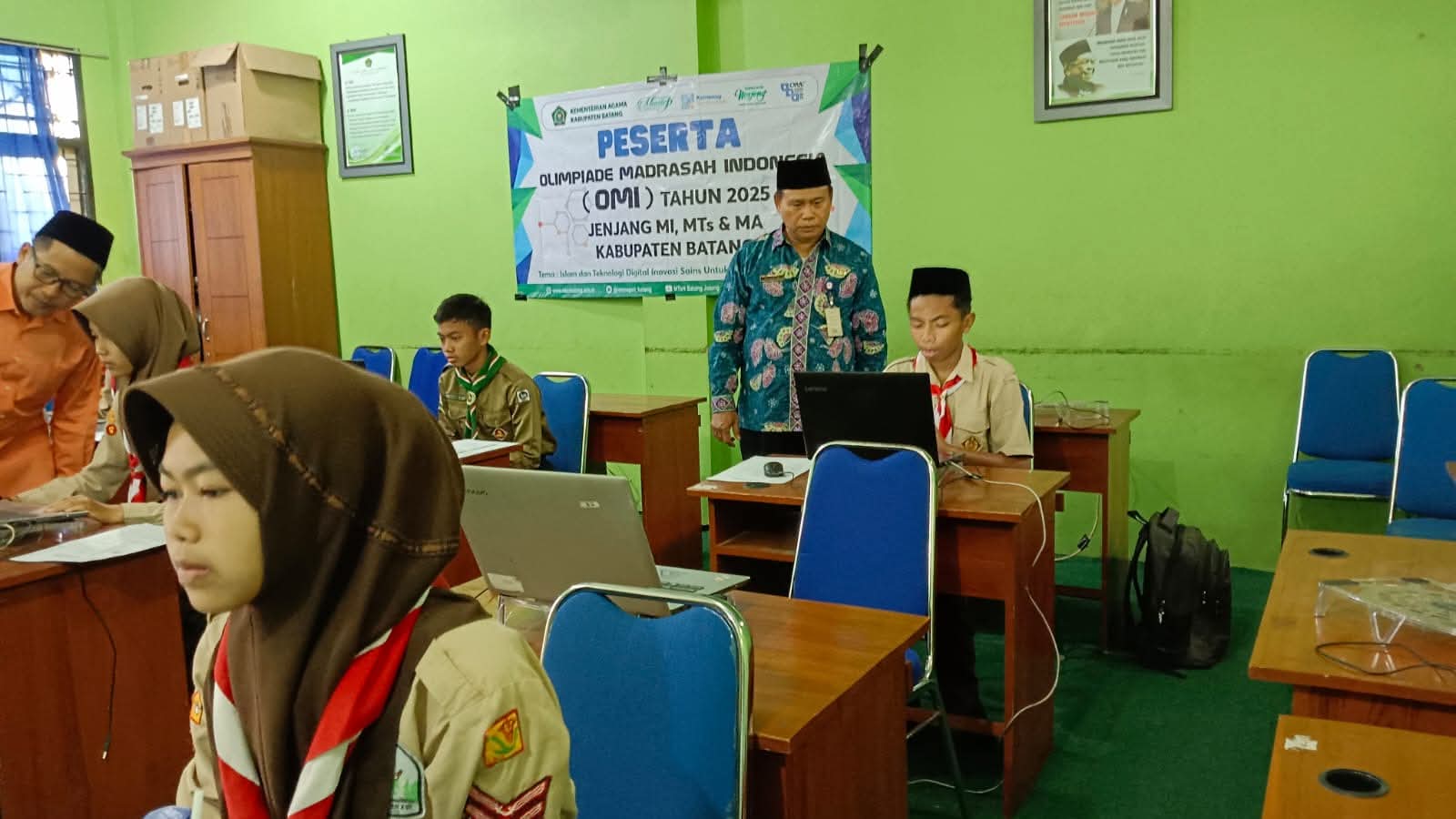 Kakankemenag Batang Pantau Hari Kedua OMI 2025