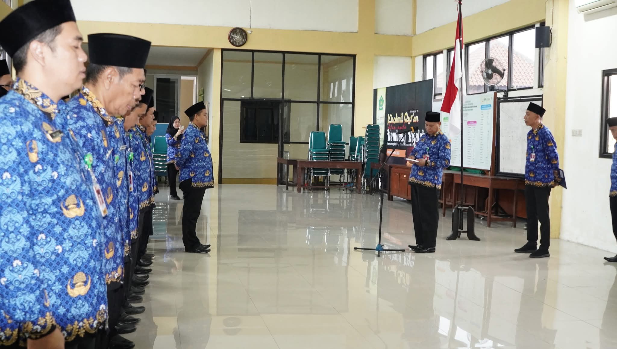 Kemenag Batang Gelar Upacara Hari Sumpah Pemuda ke-97