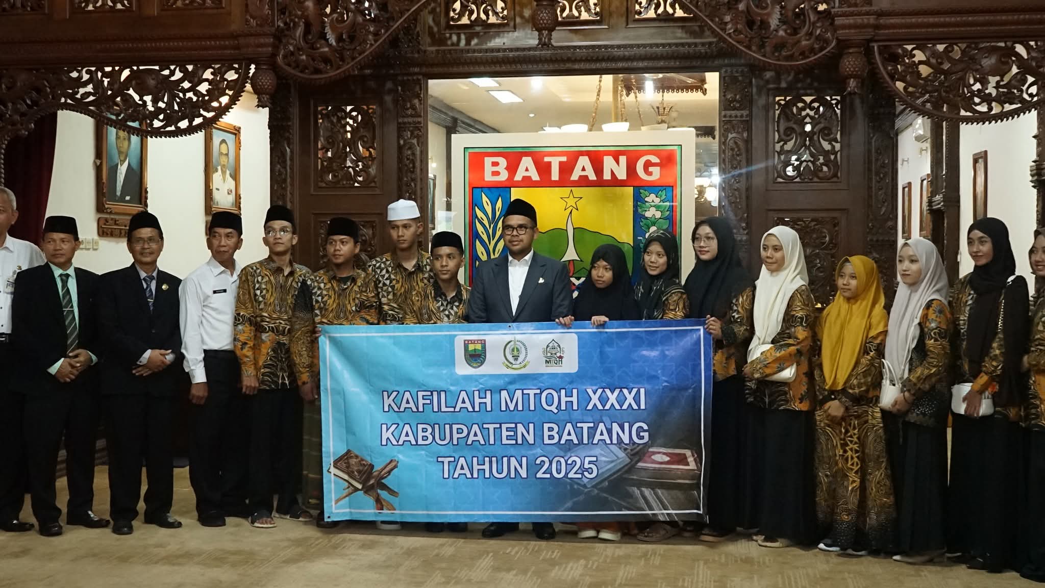 Bupati Batang Lepas Kafilah MTQH XXXI Kab.Batang