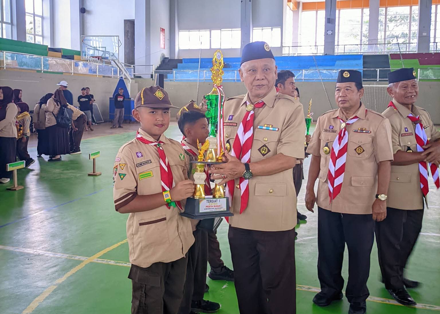 Barung Putra MI Besani Tergiat I Pada Pesta Siaga Cabang Batang