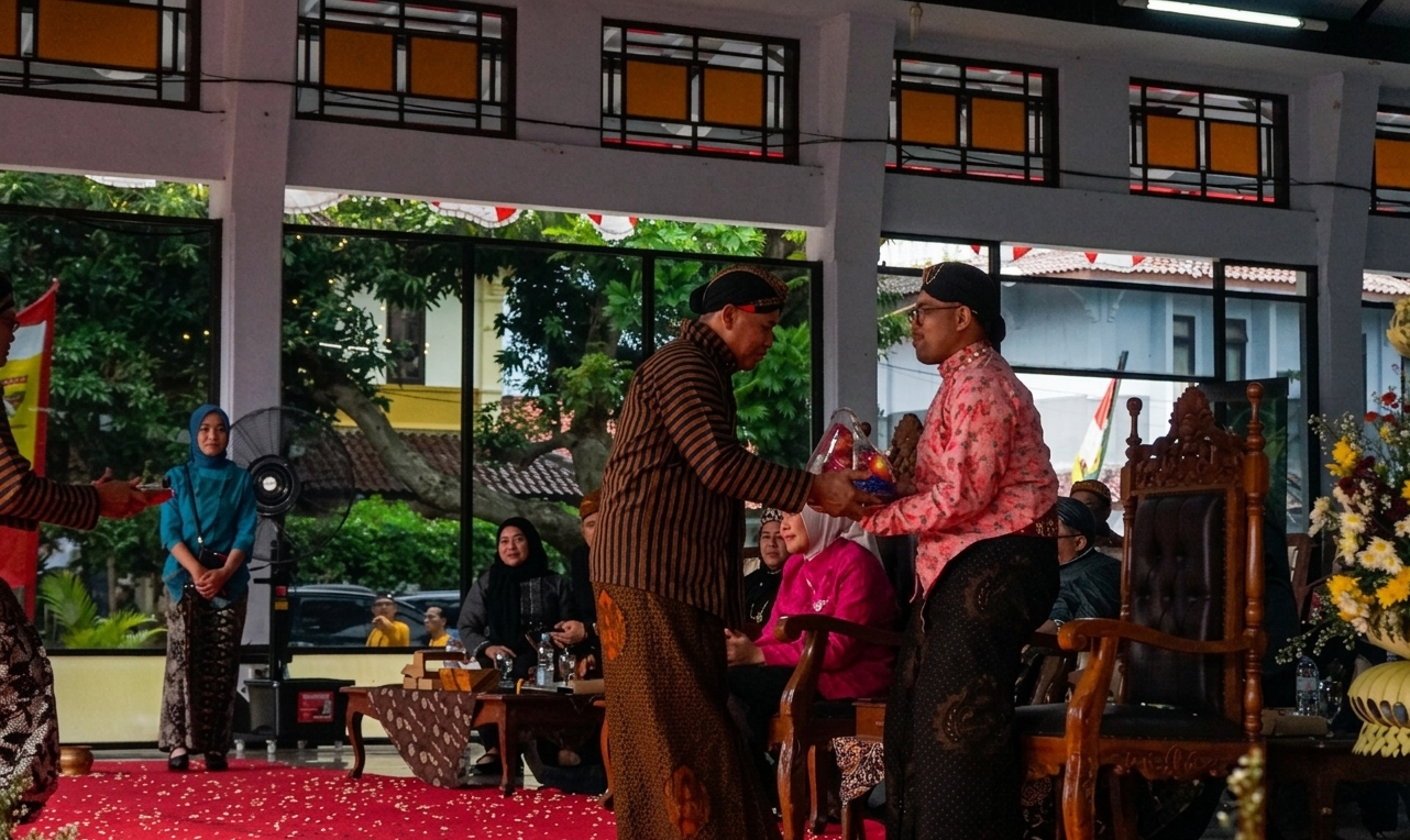 Meriahkan HUT Kab.Batang, Kemenag Ikut Kirap Budaya