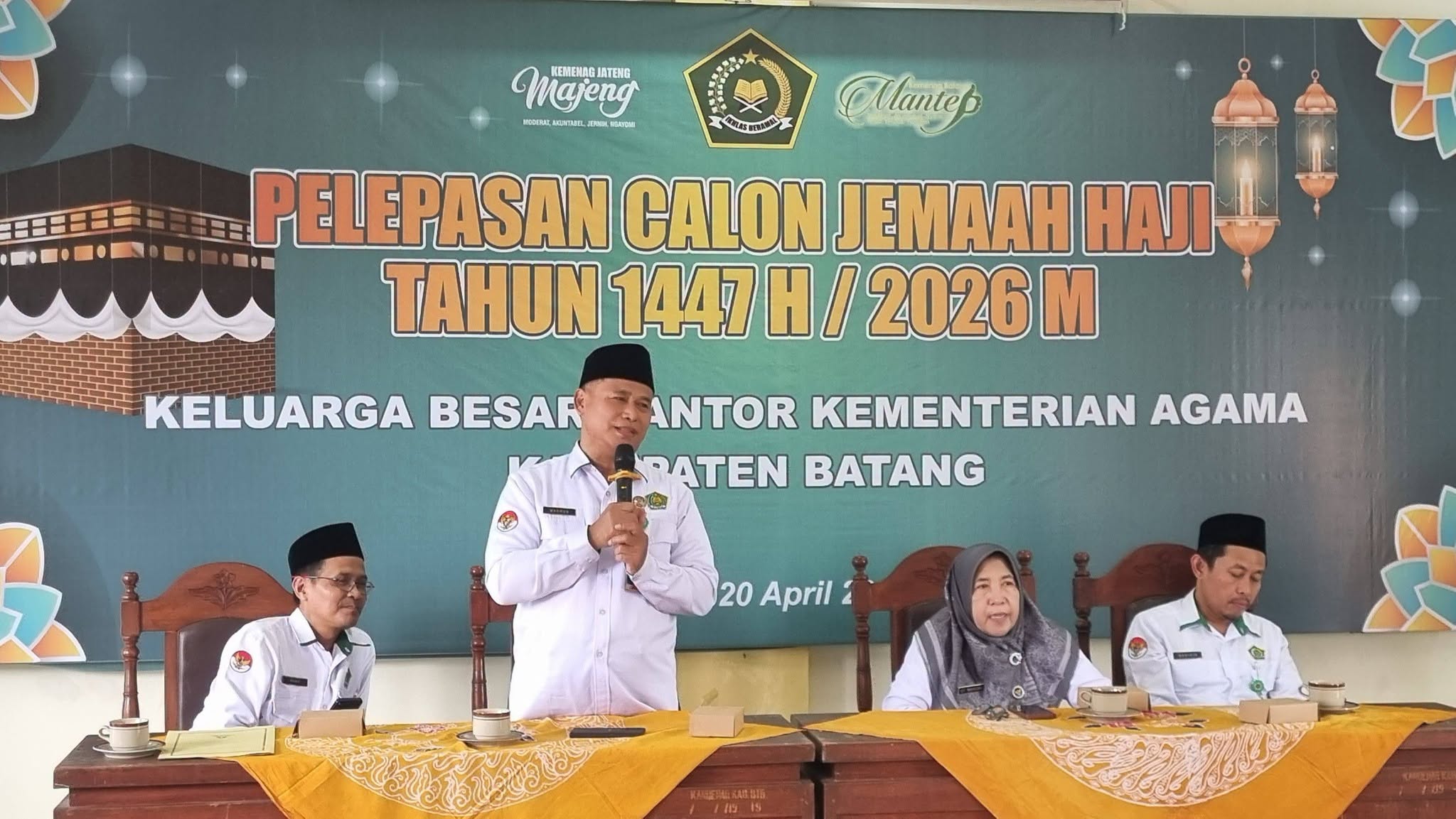 34 Calon Jemaah Haji Kemenag Kab.Batang Dilepas Oleh Kakankemenag