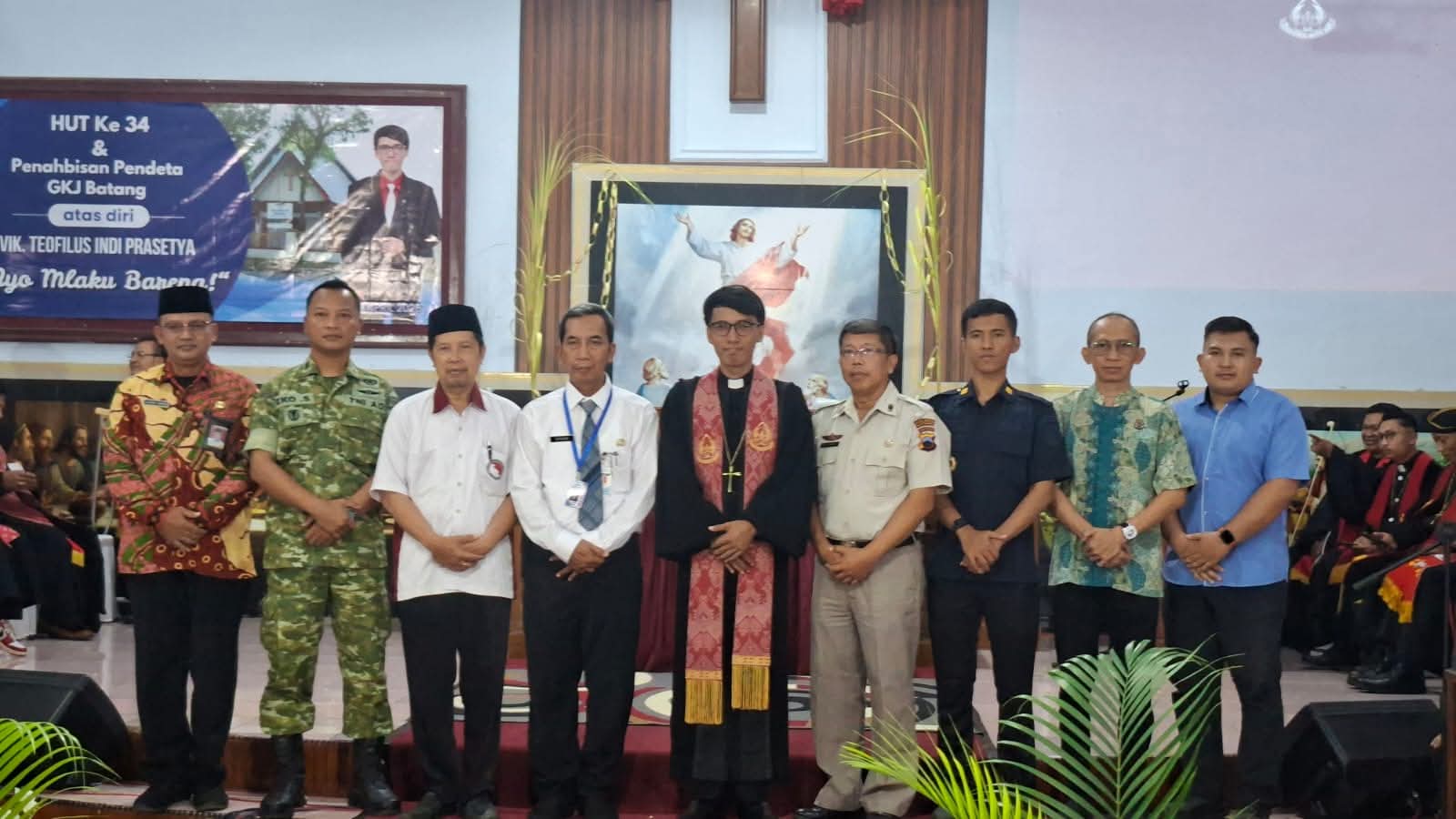 Kemenag Batang Hadiri HUT ke-34 dan Penahbisan Pendeta GKJ Batang