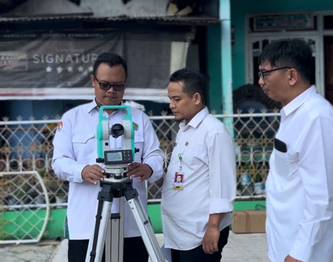 Pengukuran Arah Kiblat Masjid Baitul Hikmah Pangempon Bawang