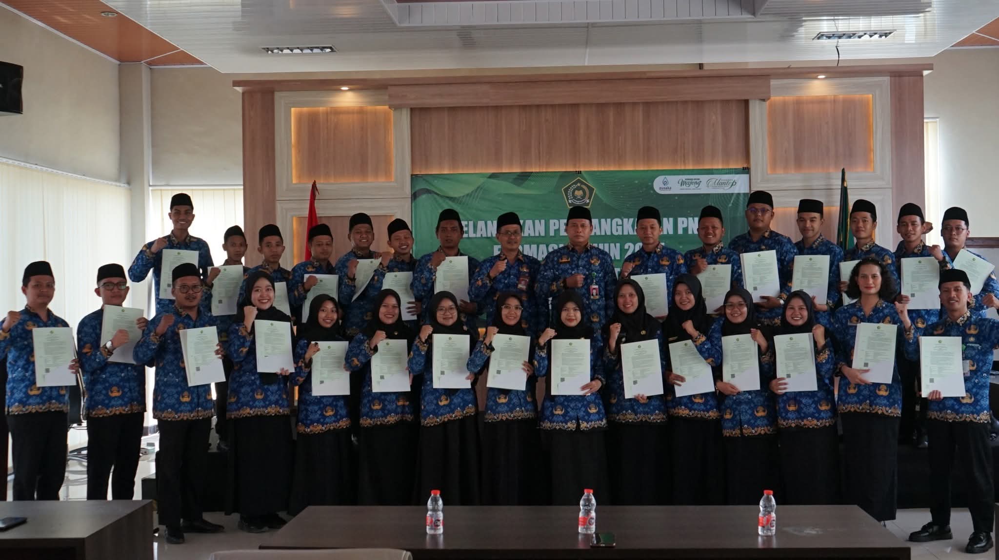 29 CPNS Kemenag Batang Dilantik Menjadi PNS