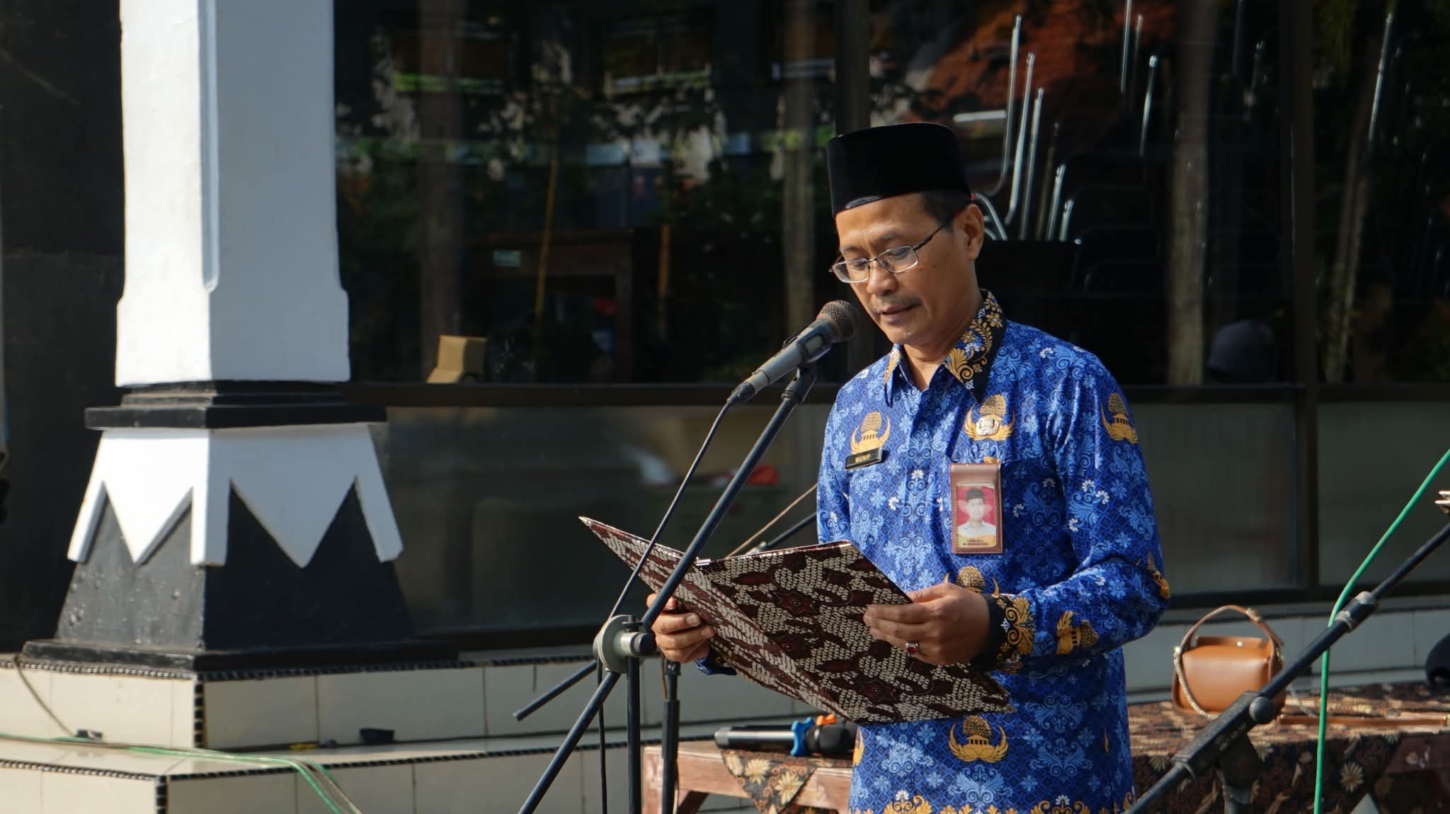 Plt. Kakankemenag Pimpin Doa Pada Upacara Hari Lahir Pancasila