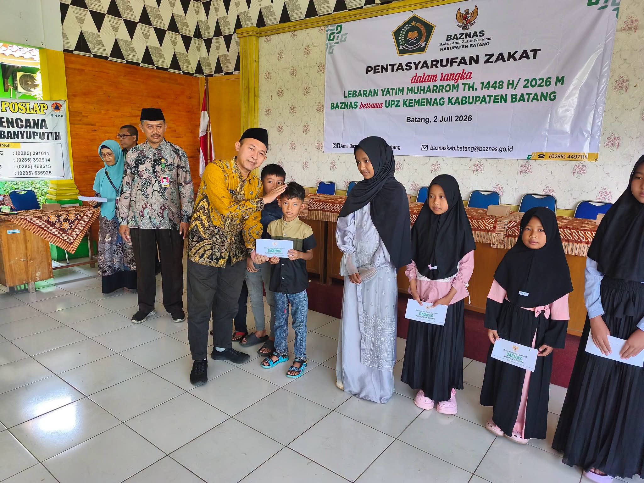 84 Anak Yatim di Banyuputih Menerima Santunan