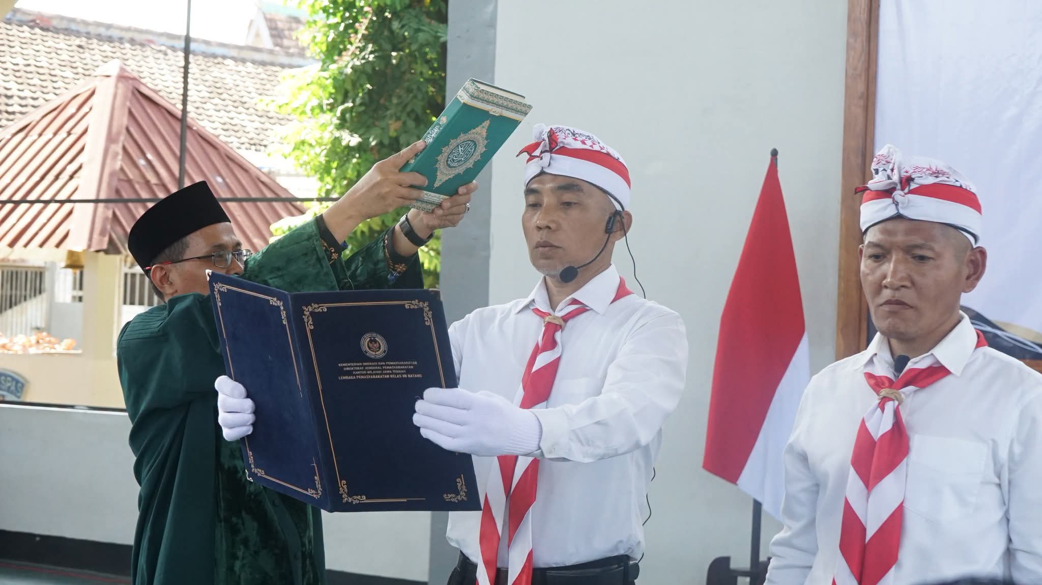 Plt Kakankemanag Pimpin Doa Ikrar Setia NKRI Warga Binaan
