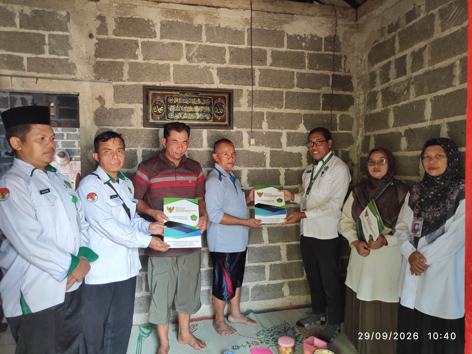 Kemenag Bantu Korban Kebakaran Di Subah