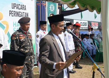 Plt. Kakankemenag Batang Pimpin Doa Pada Upacara Hari Santri Kecamatan Tersono