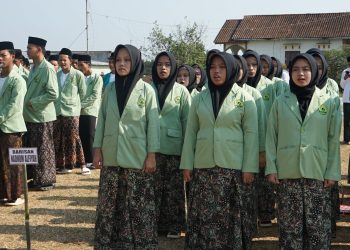 Santri Rafirna dan Siswa MTs Nurussalam Meriahkan Hari Santri Tersono