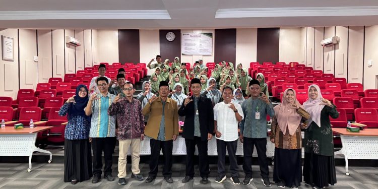 Perkuat Budaya Riset, MTs.N.Batang Berkunjungan ke MAN 2 Kudus