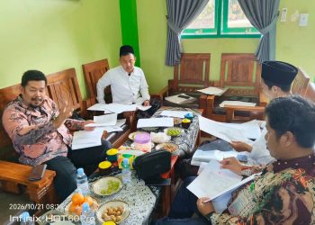 Kemenag Dampingi Penyusunan LPJ BOS PDF Darul Ulum Tragung 